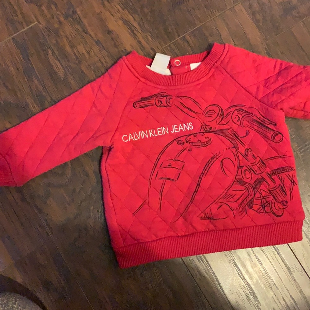 CAKVIN KLEIN SWEATSHIRT